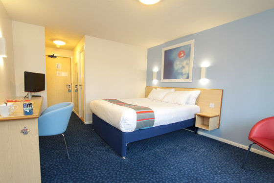 Travelodge Preston Chorley Чорлі Номер фото