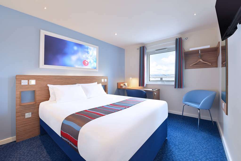 Travelodge Preston Chorley Чорлі Номер фото
